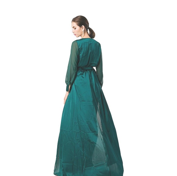 DEVON Dramatic Emerald Maxi Dress - Picture 4 of 8